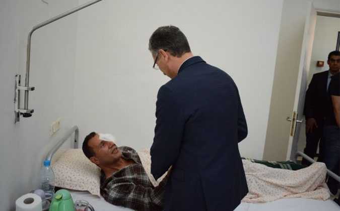 معهد الهادي الرّايس لأمراض العيون : وزير الداخلية يزور عون أمن مصاب